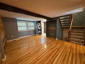 2553 Hunting Ridge Trail in Bridgeville, PA - Building Photo - Building Photo