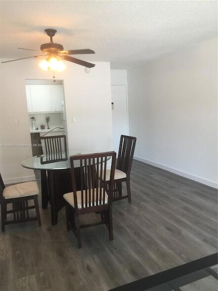 9229 SW 87th Ave, Unit D7 in Miami, FL - Building Photo - Building Photo