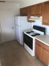 619 SE Clifton Ln in Port St. Lucie, FL - Building Photo - Building Photo