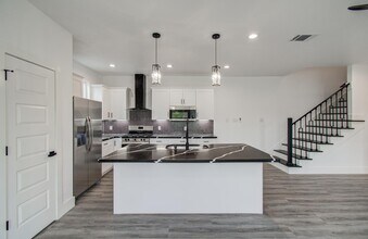 8146 Cabot St in Houston, TX - Building Photo - Building Photo