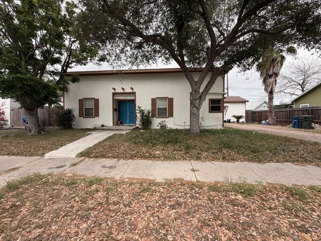 426 Palmero St