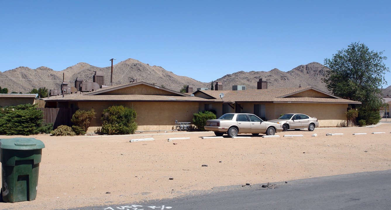 15386 Tonekai Rd in Apple Valley, CA - Building Photo