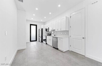 11681 Pawley Ave in Bonita Springs, FL - Building Photo - Building Photo