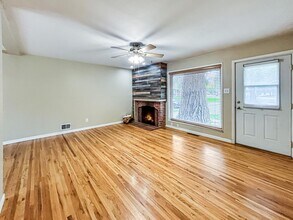 6325 E Minnesota Dr in Denver, CO - Building Photo - Building Photo