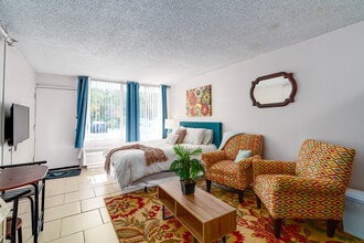 Backlot Apartments in Kissimmee, FL - Foto de edificio - Interior Photo