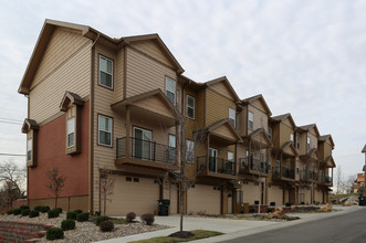 Westchester Townhomes Apartments in Lenexa, KS - Foto de edificio - Building Photo