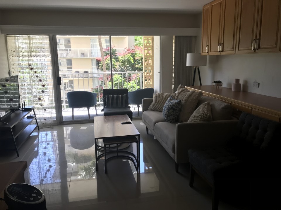 2222 Aloha Dr in Honolulu, HI - Building Photo