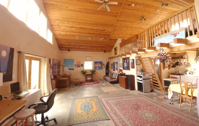 223 Victor Court, Unit A in Taos, NM - Building Photo - Building Photo