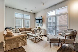 4310 Buena Vista St in Dallas, TX - Building Photo - Building Photo