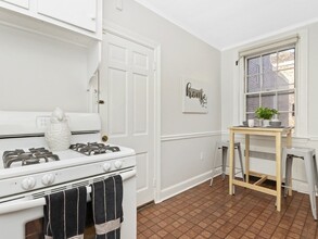 114 Park St, Unit 3 in Brookline, MA - Building Photo - Building Photo