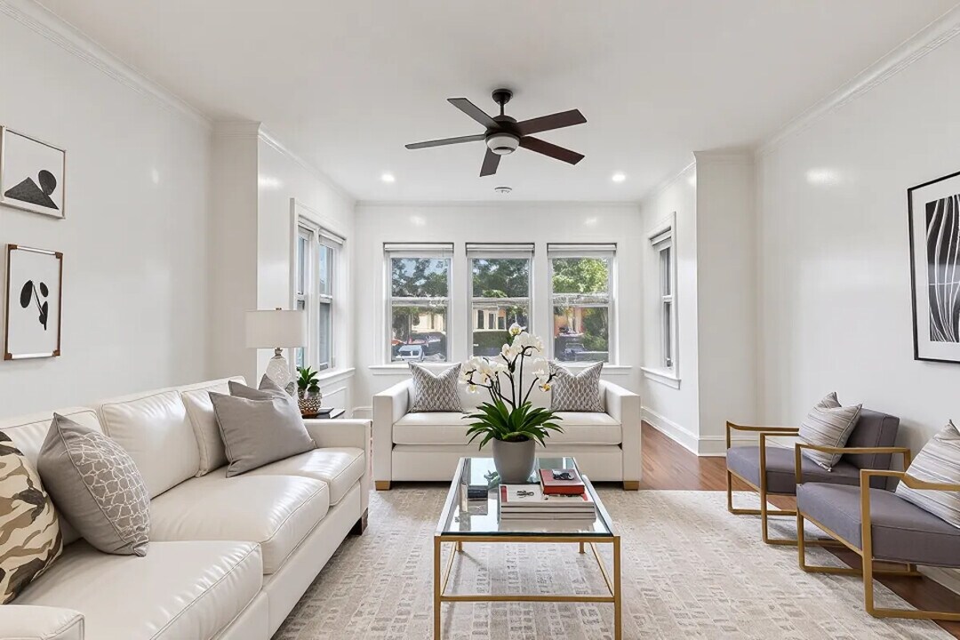 6724 N Campbell Ave in Chicago, IL - Building Photo