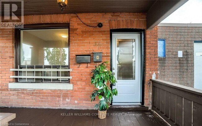 32-32 Lloyd St in Hamilton, ON - Building Photo - Building Photo