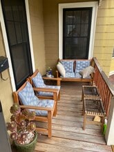 27 Holton St, Unit 1 in Medford, MA - Foto de edificio - Building Photo