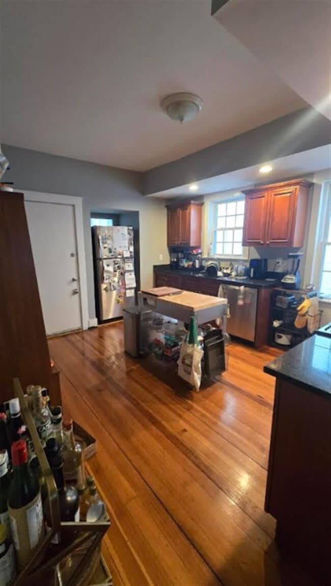 835 Fellsway, Unit 1 in Medford, MA - Foto de edificio - Building Photo