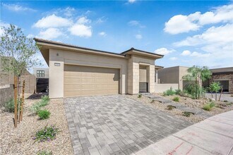 11032 Rolling Vista Dr in Las Vegas, NV - Building Photo - Building Photo