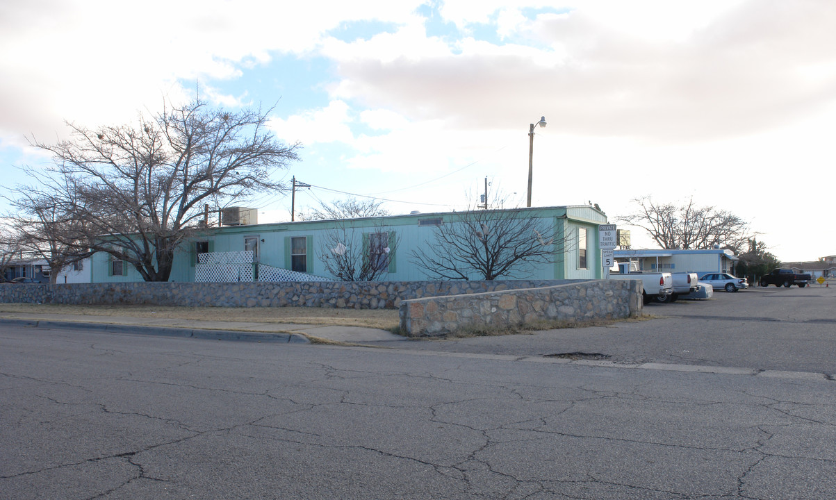 10115 Dyer St in El Paso, TX - Foto de edificio