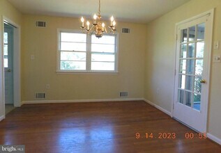 8691 Old Dumfries Rd in Catlett, VA - Building Photo - Building Photo