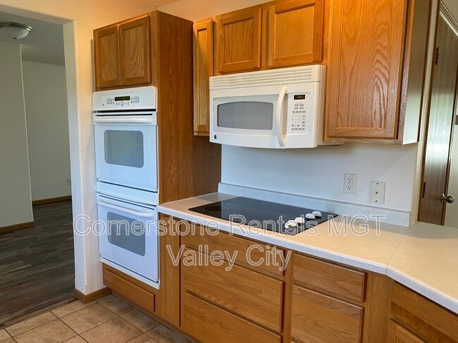 property at 508 10th Ave SE