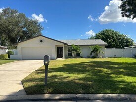 10591 110th Way in Largo, FL - Building Photo