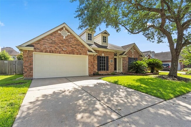 1809 Oak Cluster Cir in Pearland, TX - Building Photo - Building Photo