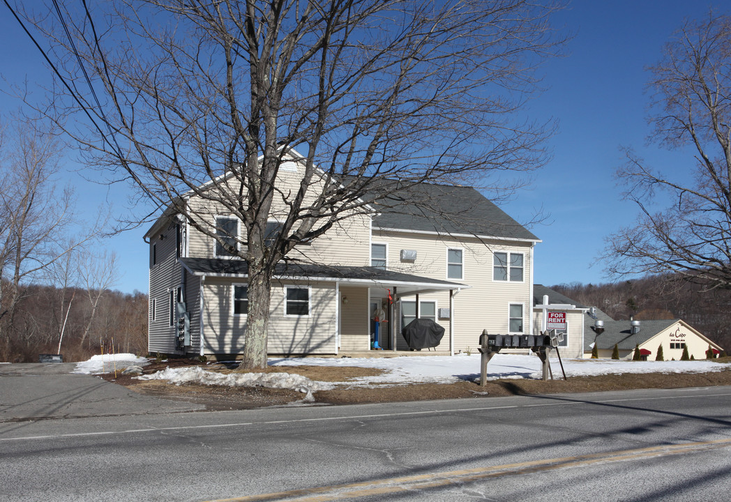 623 Torrington Rd in Litchfield, CT - Foto de edificio