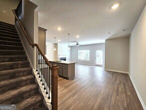 338 Lanier Cir in Woodstock, GA - Building Photo - Building Photo