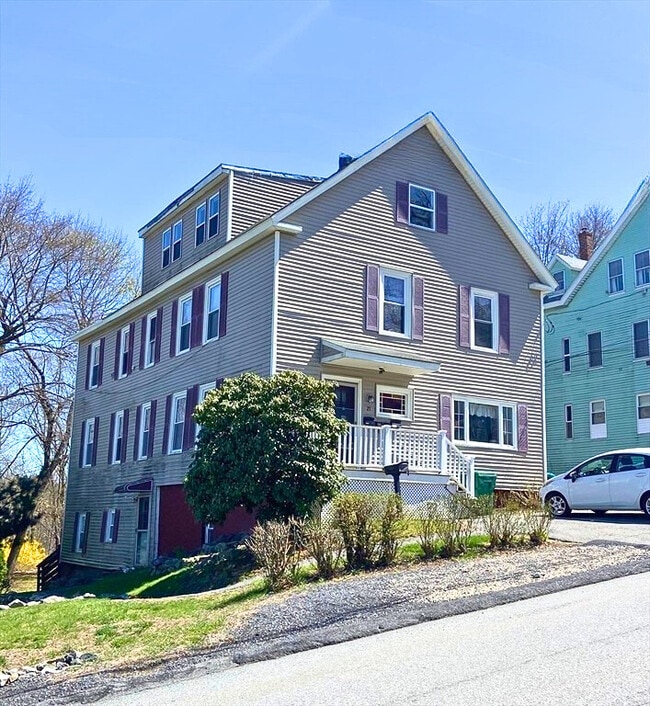 21 Birch St, Unit 3