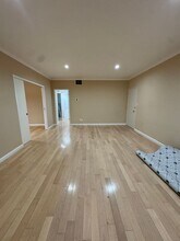 8550 Holloway Dr in West Hollywood, CA - Building Photo - Building Photo