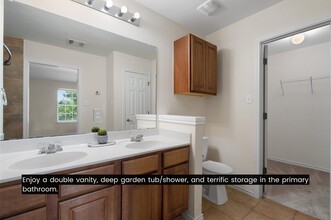 18216 Maxa Dr in Manor, TX - Foto de edificio - Building Photo