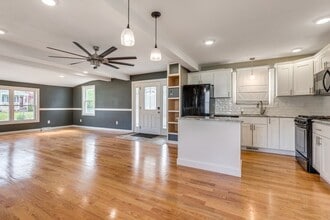 8 Pluff Ave in North Reading, MA - Building Photo - Building Photo