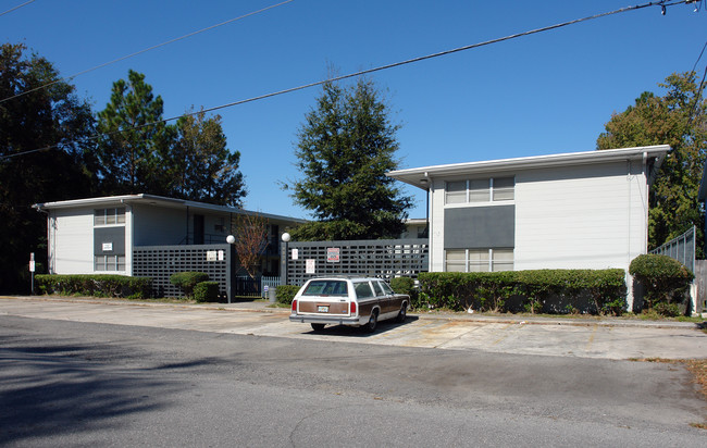 4575 Lexington Ave in Jacksonville, FL - Building Photo - Building Photo