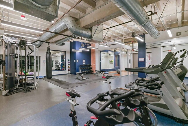 Gas Company Lofts in Los Angeles, CA - Foto de edificio - Building Photo