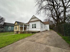 1110 N 11th St in Waco, TX - Building Photo - Building Photo