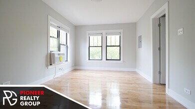 2850 N Mildred Ave, Unit 1 in Chicago, IL - Building Photo - Building Photo