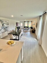 1747 W Stroker Rd in Crosby, TX - Building Photo - Building Photo