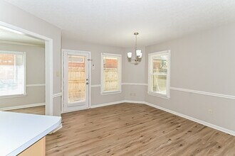 1555 Appling Wood Cove N in Cordova, TN - Foto de edificio - Building Photo