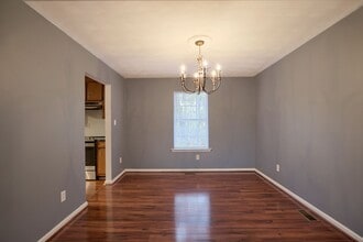 5 Millicent Ct in Hampton, VA - Building Photo - Building Photo