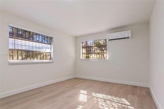 218 SW 6th Ave in Miami, FL - Foto de edificio - Building Photo