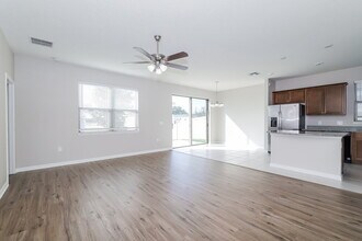 1733 Cayman Cove Cir in St. Cloud, FL - Building Photo - Building Photo