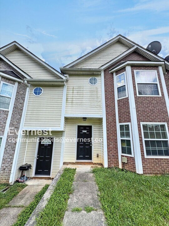 8573 Thomas Rd in Jonesboro, GA - Building Photo