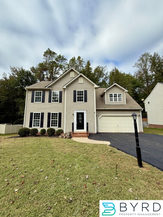 913 Wheelwood Way in Richmond, VA - Building Photo
