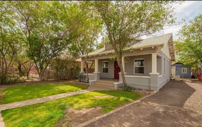 property at 1505 W Pierce St