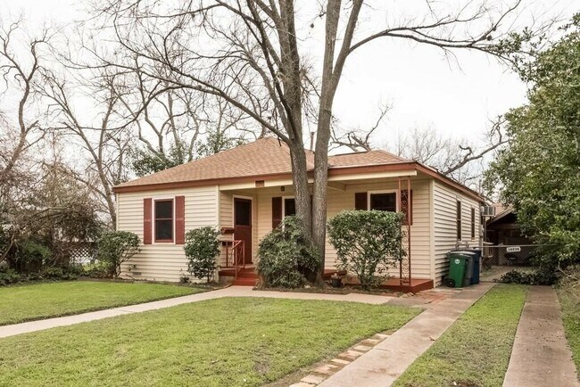 property at 1023 Ellingson Ln