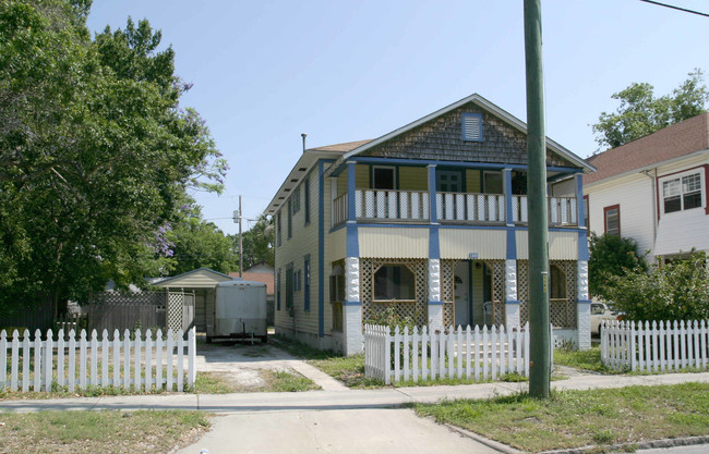 Casa Las Brisas in St. Petersburg, FL - Building Photo - Building Photo