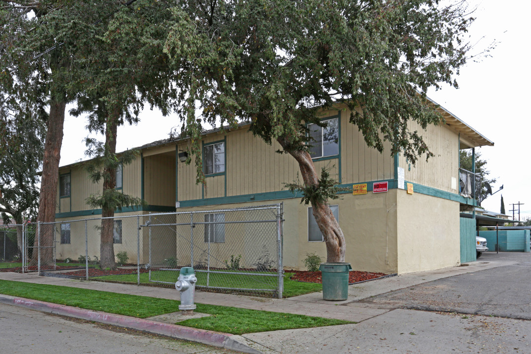 1248 N 11th St in Fresno, CA - Foto de edificio