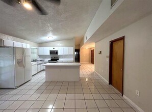 4531 SW 146th Ct in Miami, FL - Building Photo - Building Photo