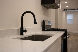 6254 N Whipple St in Chicago, IL - Building Photo - Building Photo