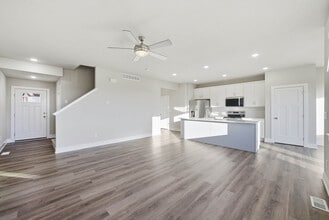 526 43rd St SW in Altoona, IA - Building Photo - Building Photo