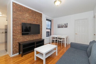 309-311-311 E 95th St in New York, NY - Building Photo - Building Photo