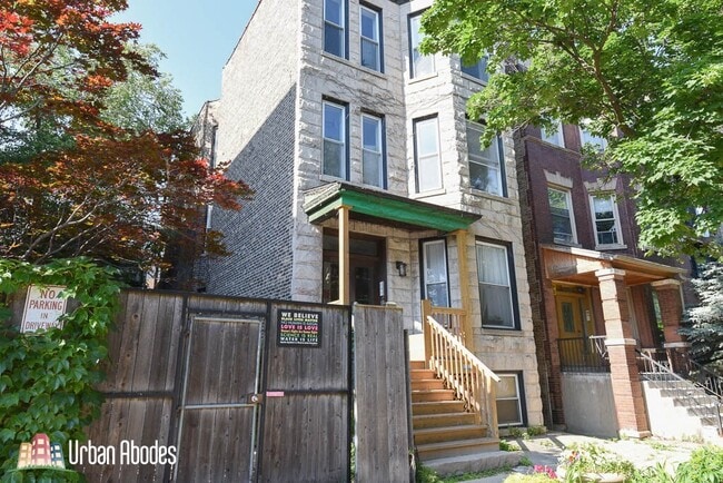 870 W Buckingham Pl, Unit G02C in Chicago, IL - Building Photo - Building Photo